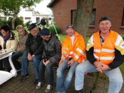 2011 Fahnen setzen