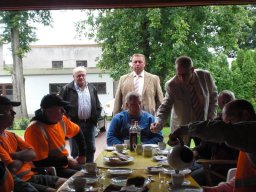2011 Fahnen setzen