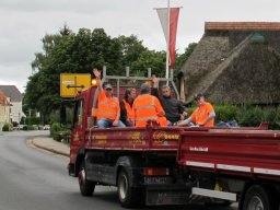 2016 Fahnen setzen